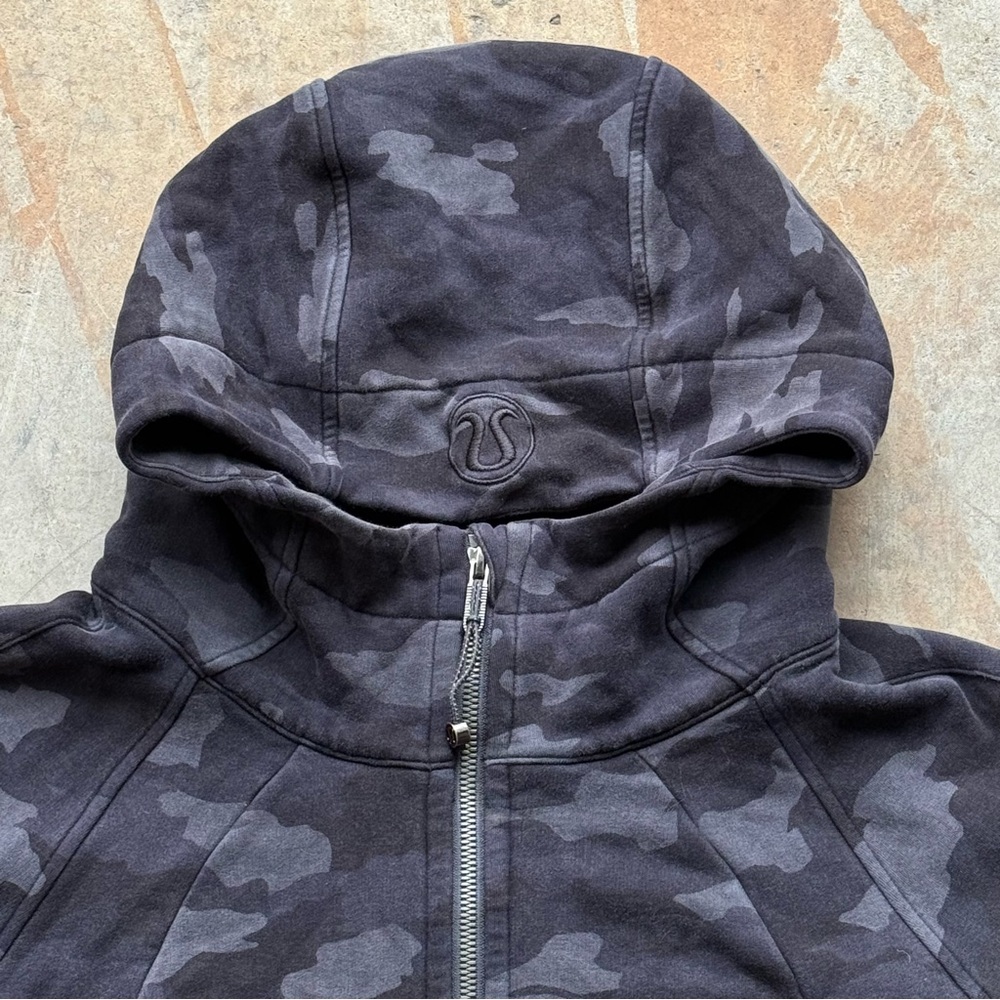 Lululemon Scuba Full-Zip Hoodie - Camouflage - Picture 2 of 10